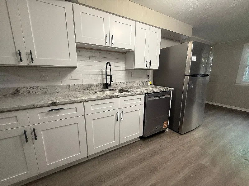 3 bed, 1086 sqft, $1,725 — Photo 2