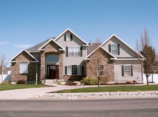 391 Sheridan Ridge Ln, Nibley, UT 84321