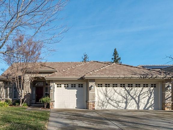 2nd image of 3977 Meadow Wood Dr