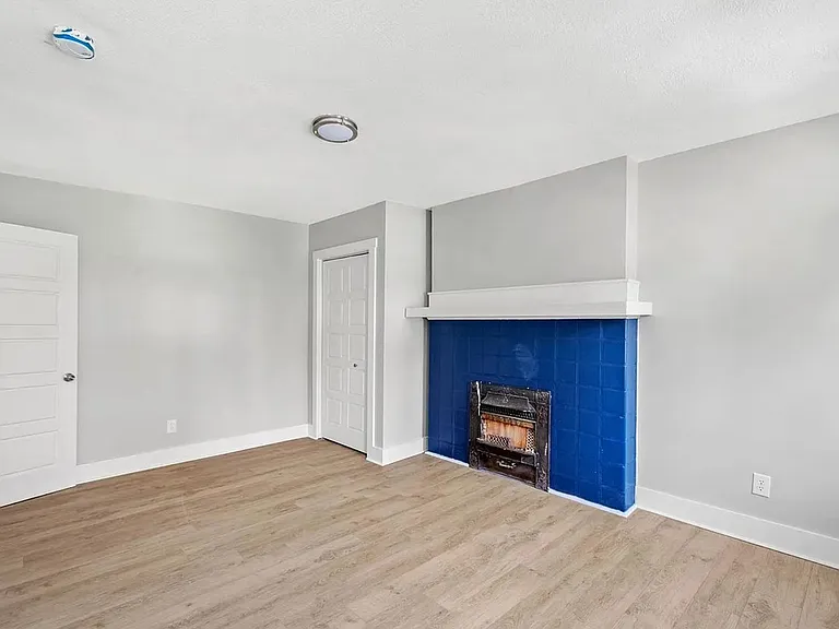 408 E 8th Ave — Photo 9