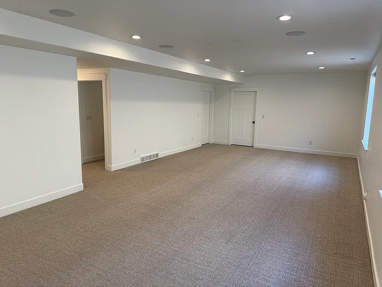 3142 W Harvard Dr — Photo 59