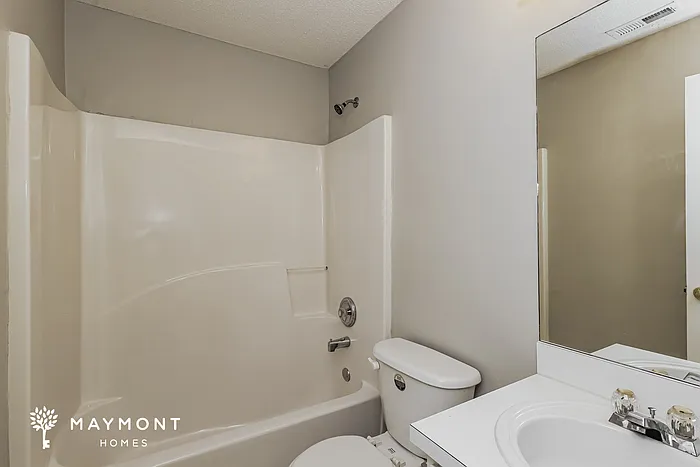 6055 Yellowood Ct — Photo 14