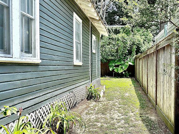 2nd image of 121 Twine St