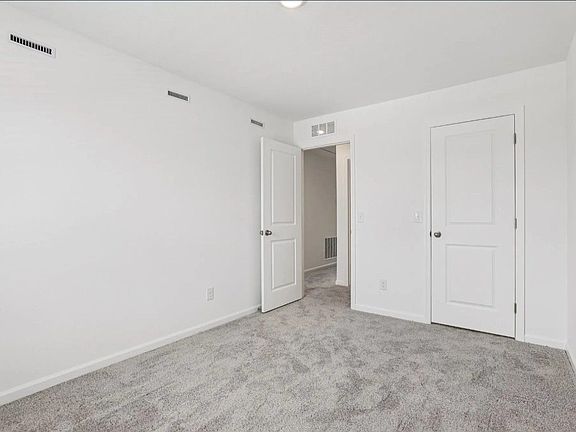 5th image of 1301 Tofino Dr