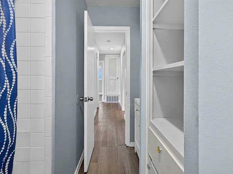 8602 Colonial Dr — Photo 21