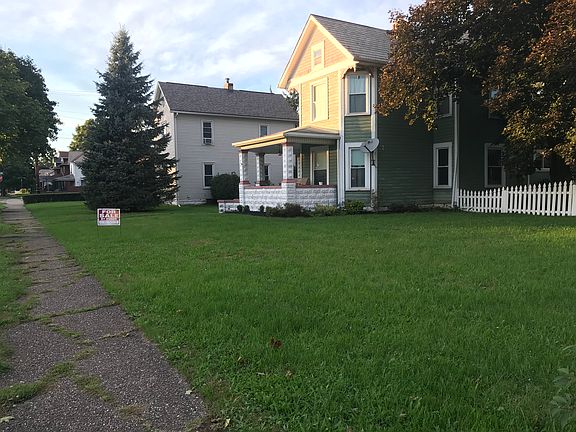 3rd image of 889 E High Ave