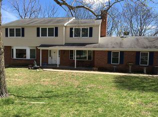 924 Indian Hills Dr, Saint Charles, MO