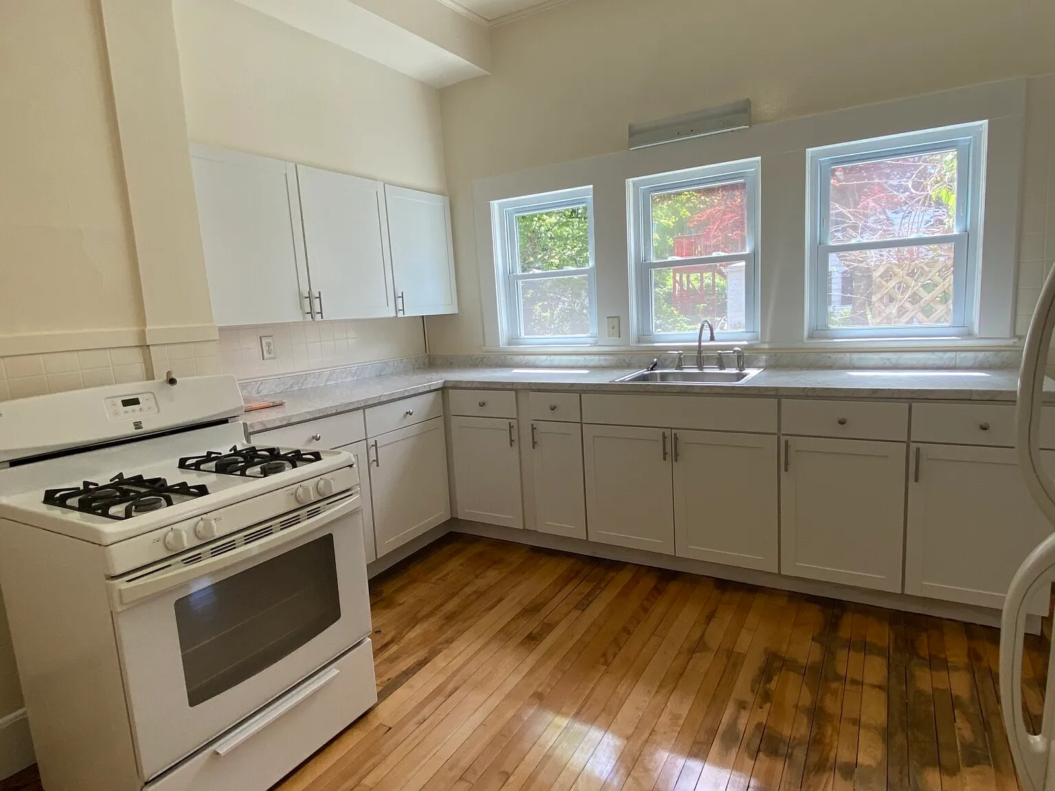 1 bed, 1.0 bath, $1,995 — Photo 3