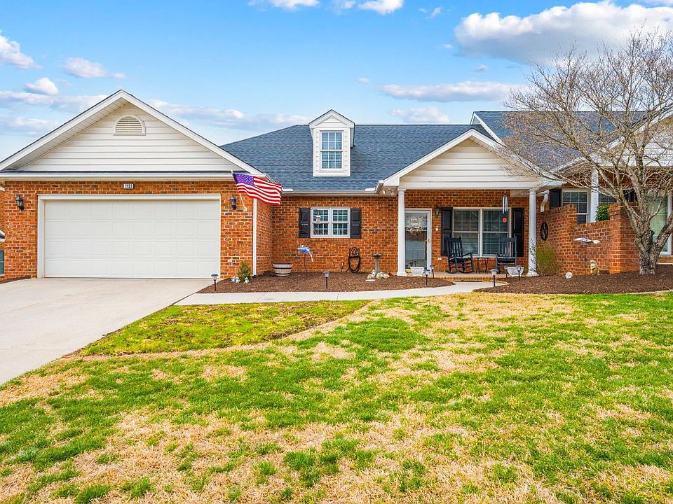 1st image of 1233 Doulton Cir