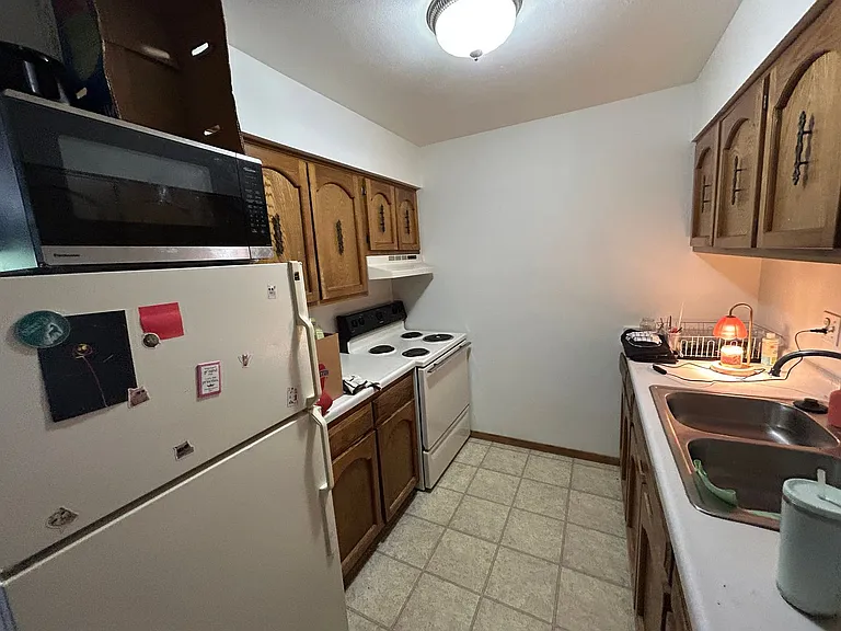 2300 Woodrow Ct — Photo 4