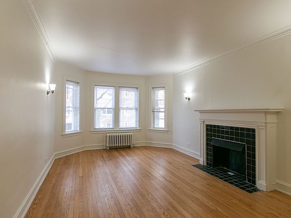 2nd image of 6510 N Hamilton Ave APT 3N