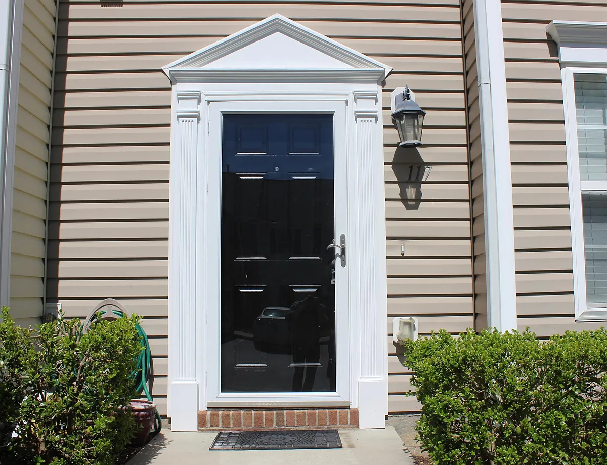 Front Door - 117 Baberton Dr