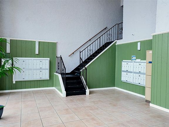 5th image of 1902 Honour Rd APT 22