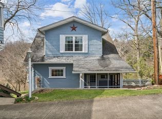 122 Saint Peter Way, Jeannette, PA 15644