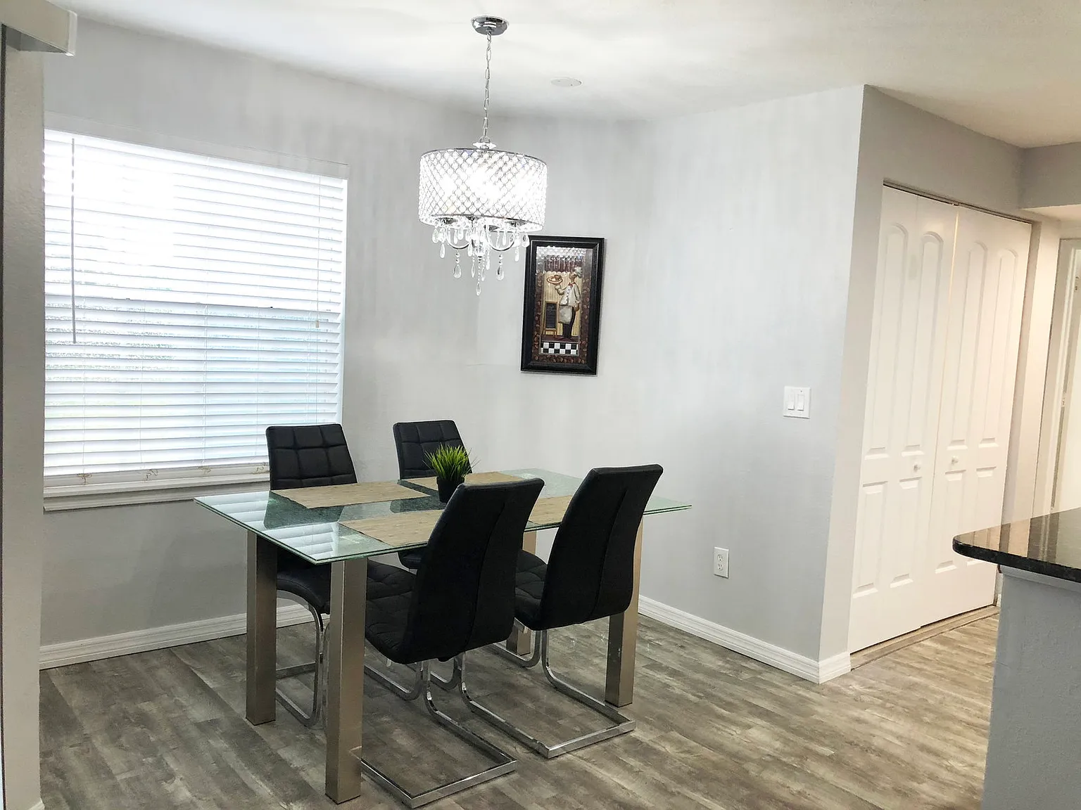 2 bed, 2.0 bath, 1012 sqft, $3,000 — Photo 4