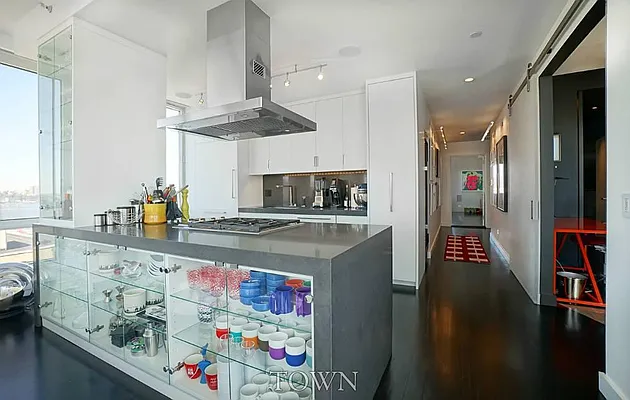 Rented by Town Residential | media 32
