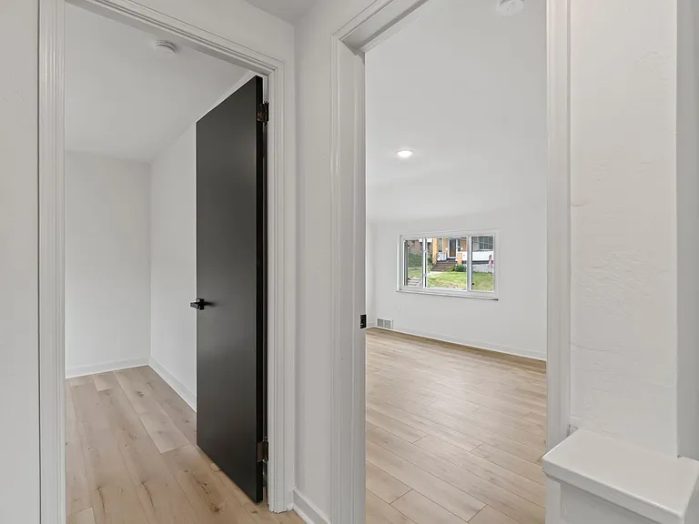 118 Ravilla Ave — Photo 17