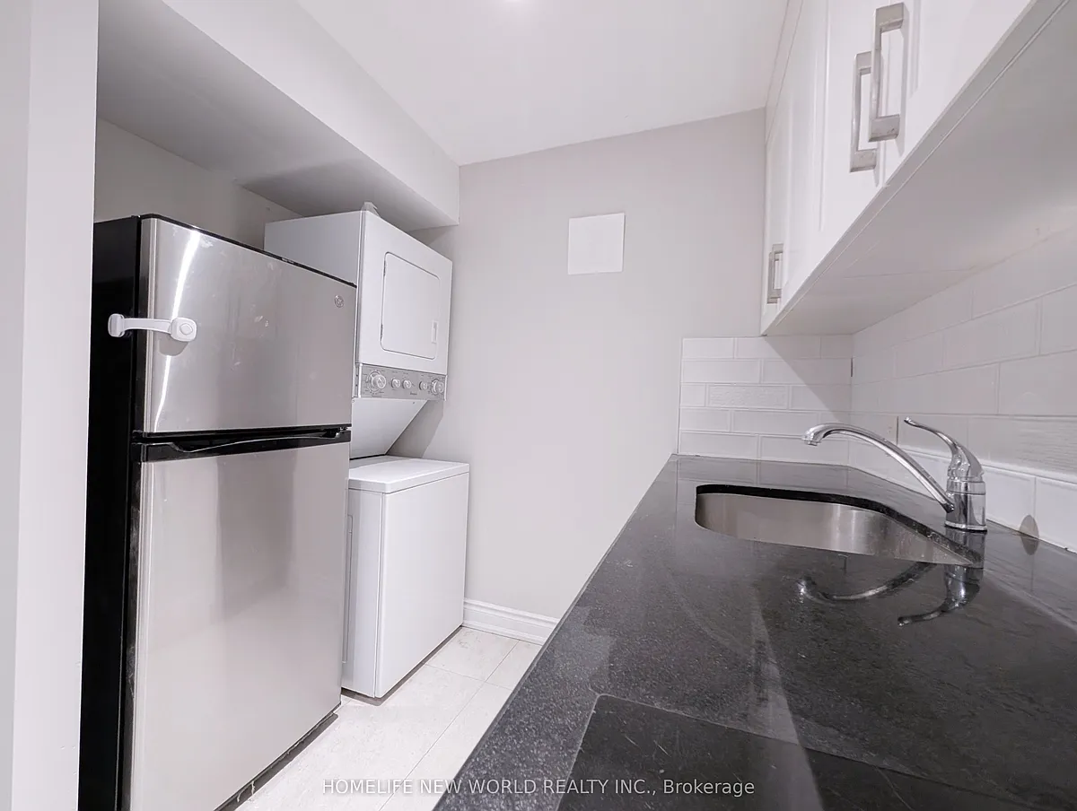 Building Photo - 10 Dixon Ave #LOWER