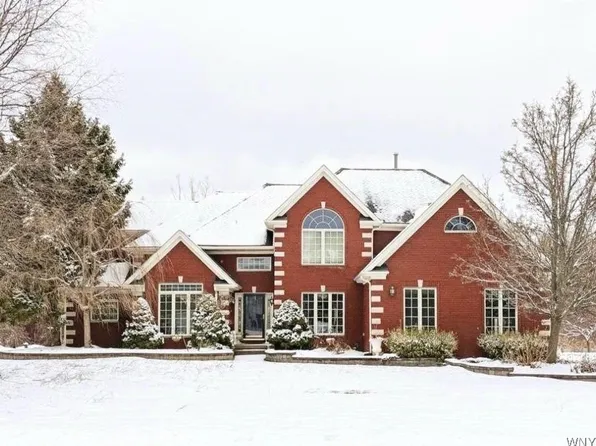 9688 Carmelo Ct, Clarence Center, NY 14032