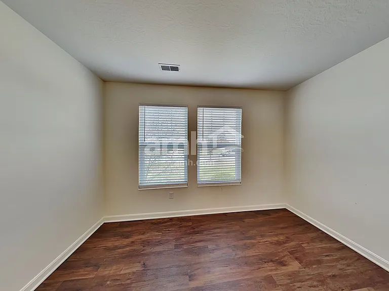 6718 Waverly Park — Photo 6