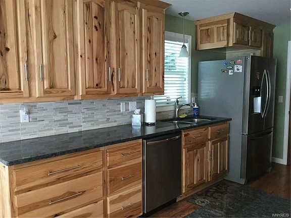 3rd image of 3371 Wallace Dr