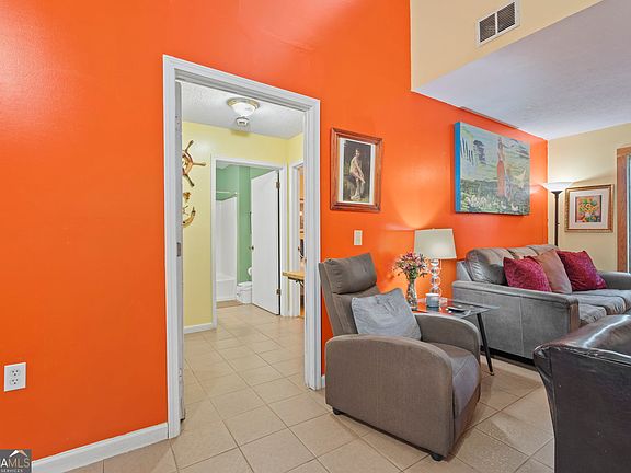 4th image of 2174 Martin Way