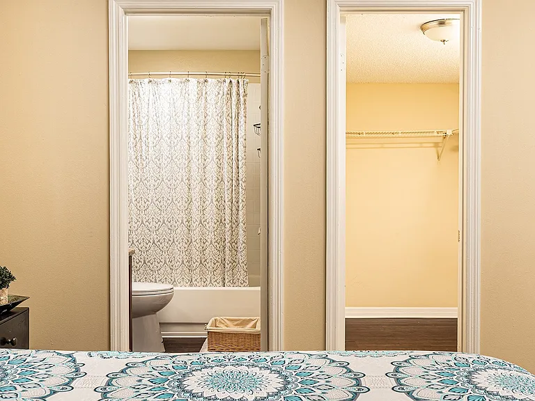 Madison Oaks Apartment Homes — Photo 19
