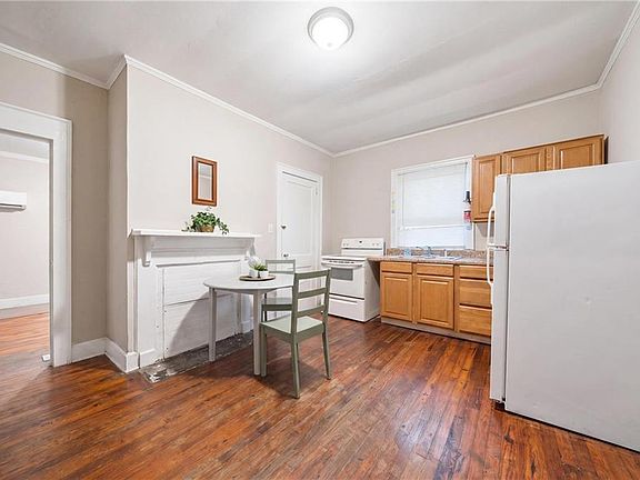 4th image of 149 Peachtree St