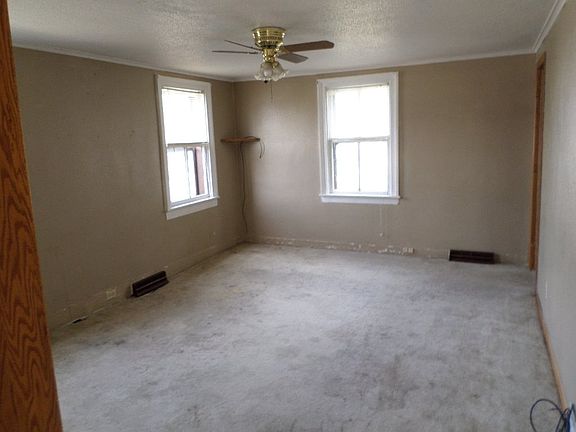 4th image of 618 Woodard Ave