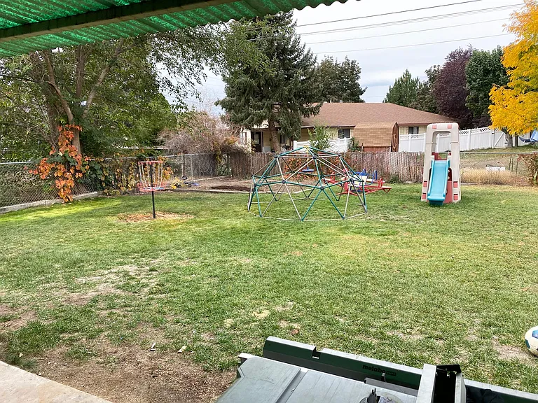 1527 N 1400 W — Photo 23