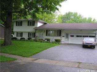 63 Drexel Dr, Rochester, NY 14606