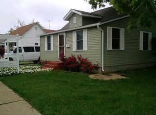 220 S 17th St, Herrin, IL 62948