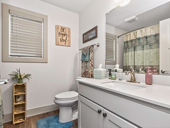 5th image of 211 31st St SE
