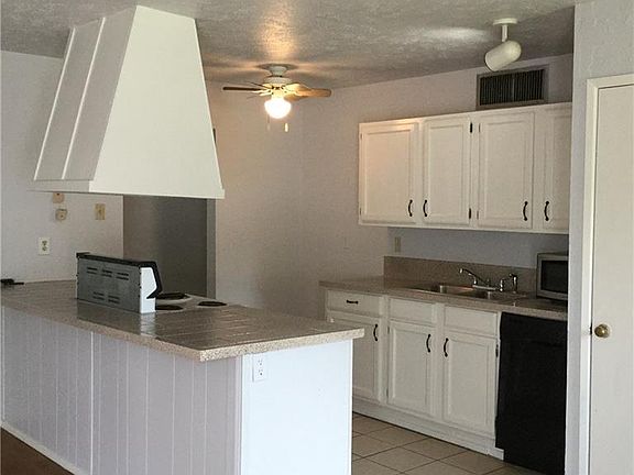 3rd image of 5308 Yager Dr