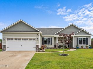 318 Bubbling Brook Ln, Jacksonville, NC 28546