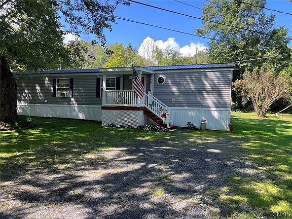 2nd image of 28 Horseshoe Dr