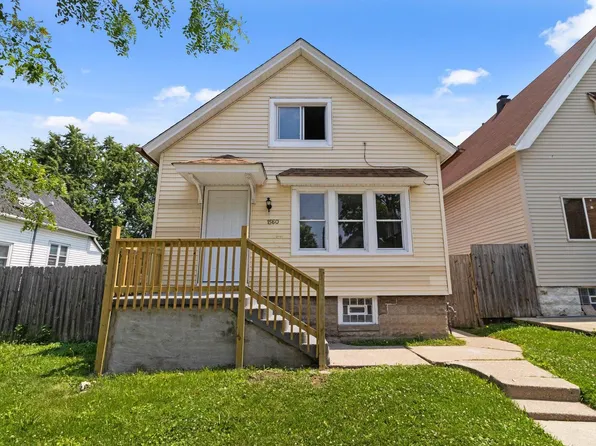 1560 South 26th STREET, Milwaukee, WI 53204
