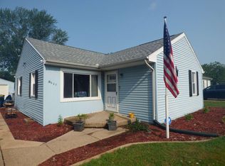 627 N Oakland Ave, Mishawaka, IN 46544