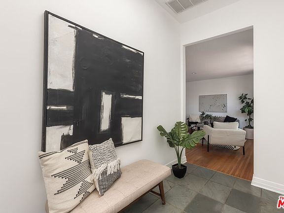 5th image of 642 Westmount Dr