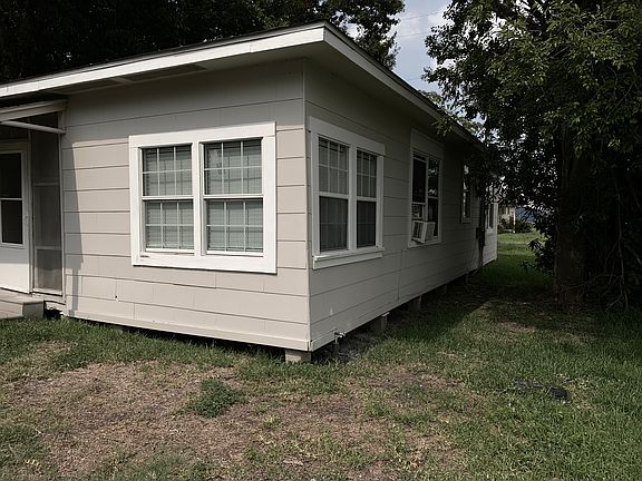 3rd image of 5901 Ash Ave