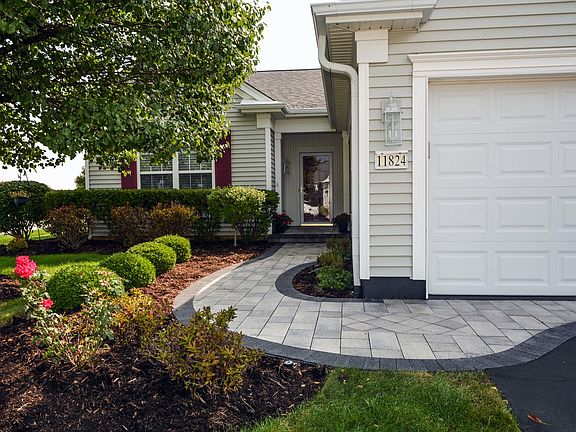 2nd image of 11824 Bloomfield Dr