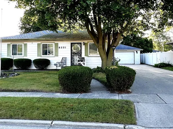 8551 17th AVENUE, Kenosha, WI 53143