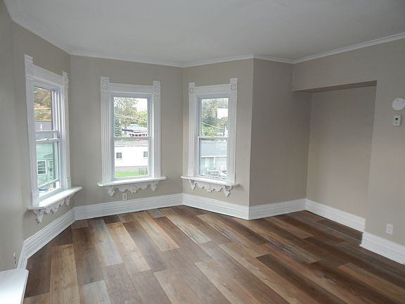 4th image of 40 Culvert St #2