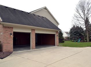 5777 N Beck Rd, Canton, MI 48187