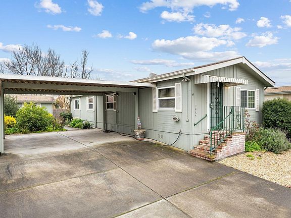 2nd image of 1553 Royal Oak Drive