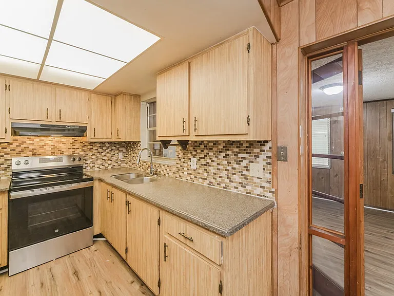 123 Hidalgo Ave — Photo 8