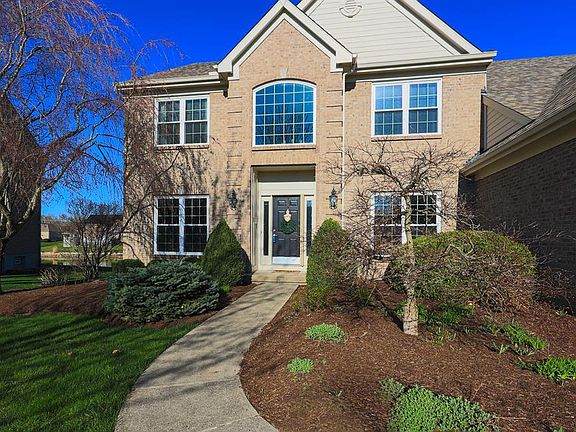 3rd image of 7679 Hedgewood Cir