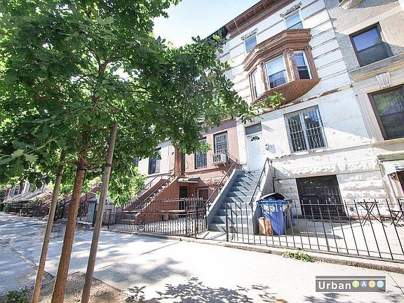 4th image of 851 Lincoln Pl APT 2A
