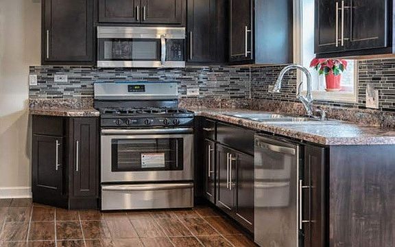 4th image of 5070 W Gladys Ave