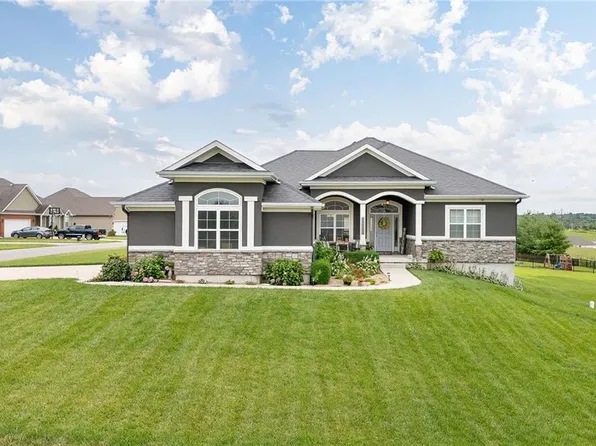 14078 Indian Ridge Rd, Saint Joseph, MO 64505